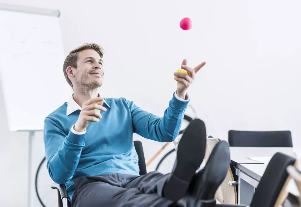 Man juggling Man juggling